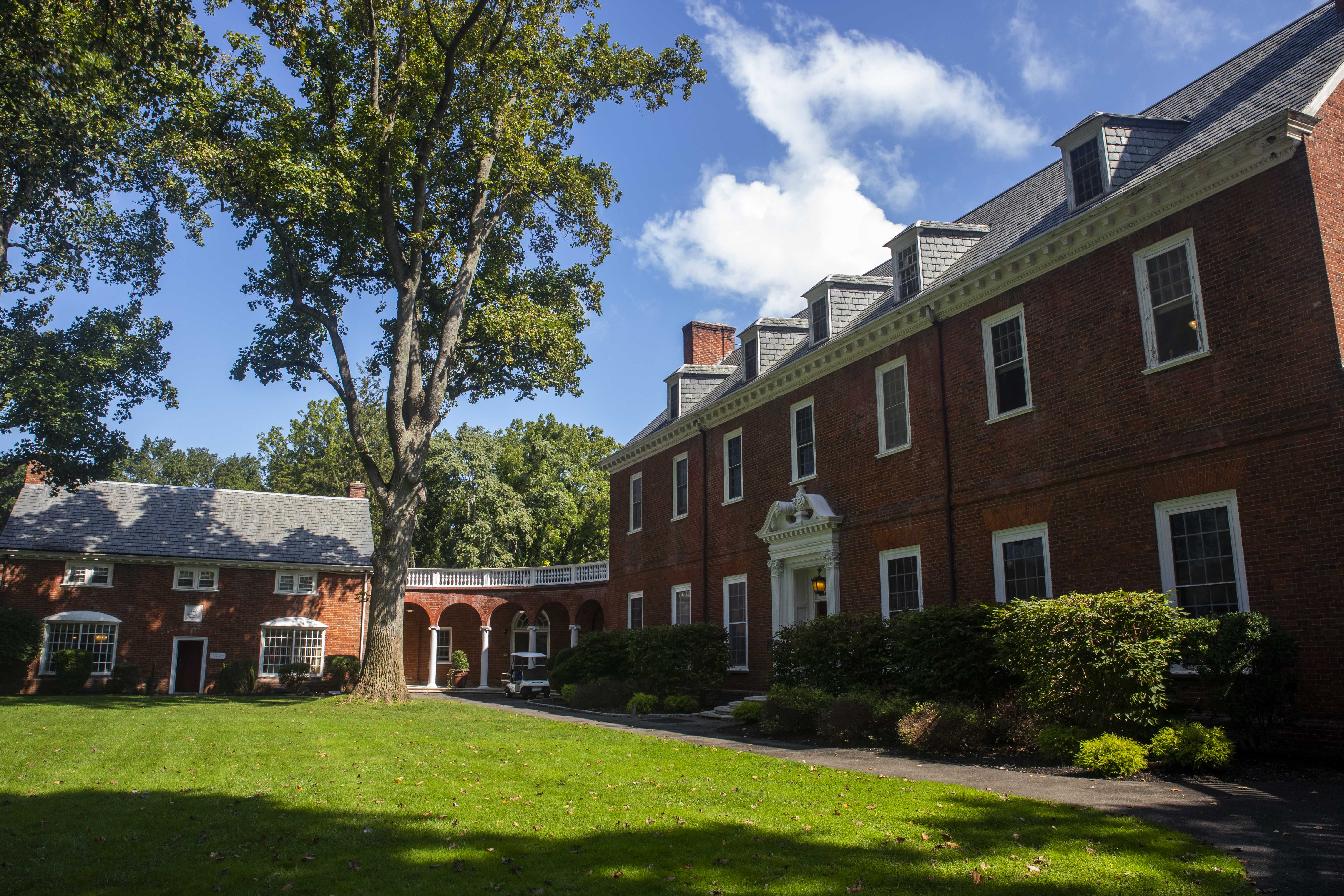 Knox Campus Houghton Hall Courtyard