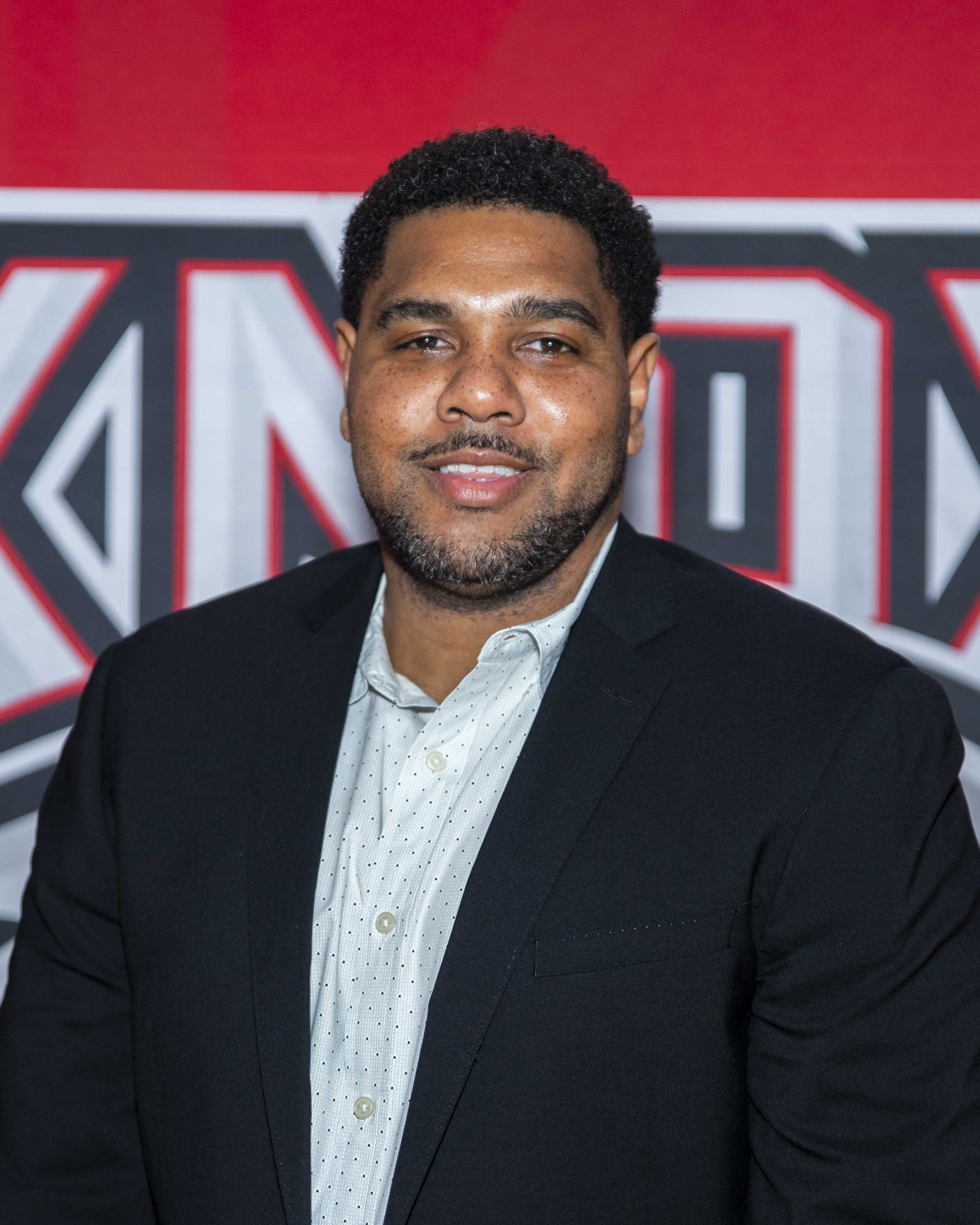 Knox Head Basketball Coach Navro Allen
